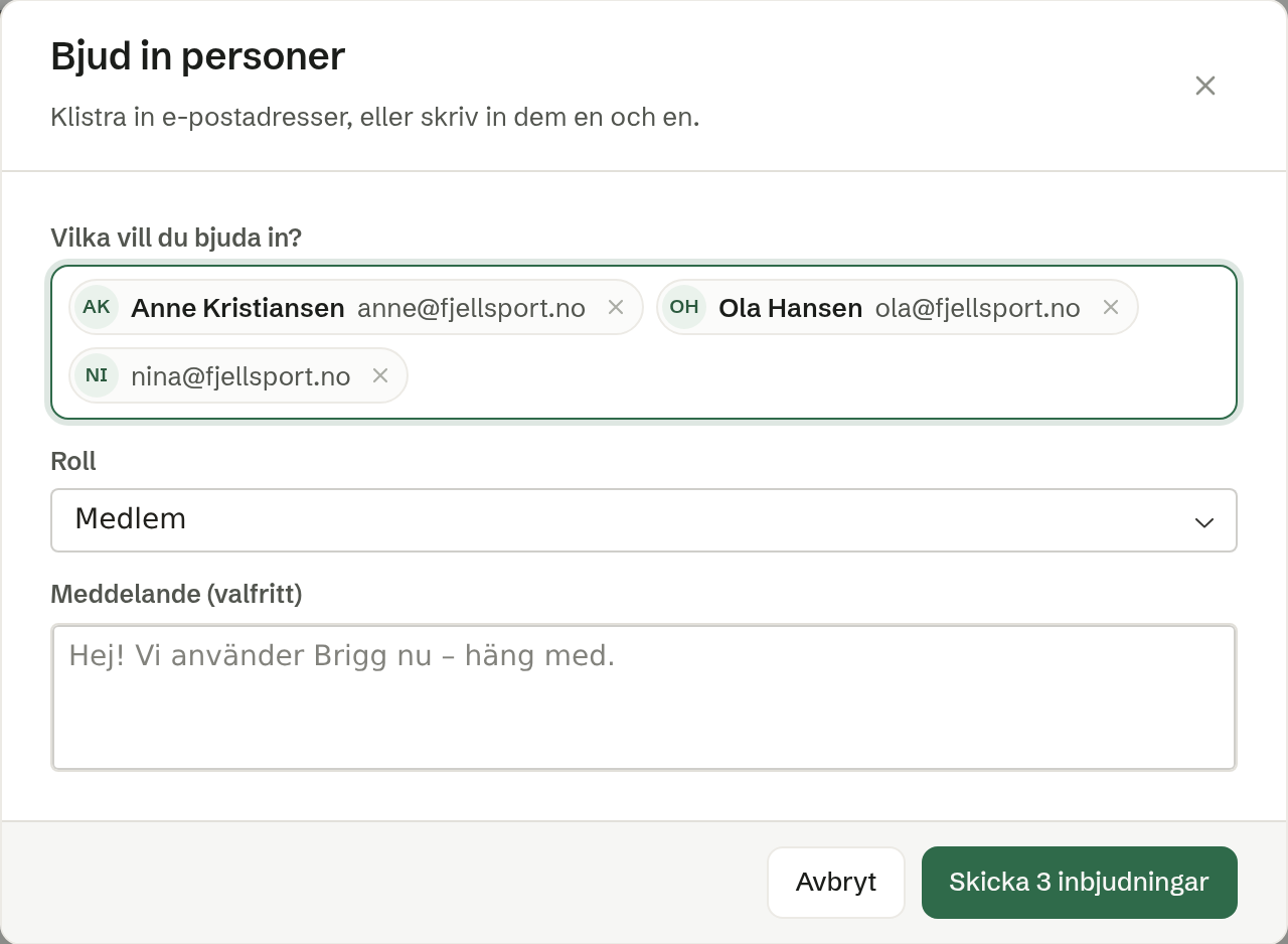 En inklistring blev tre inbjudningar, med namnen plockade ur texten.